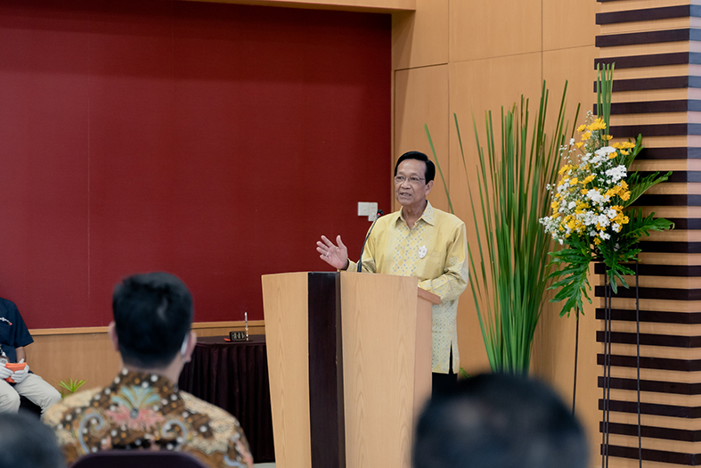 Gubernur DIY, Sri Sultan Hamengku Buwono X turut hadir dalam acara penandatanganan MoU antar PT JMM dan BPD DIY.