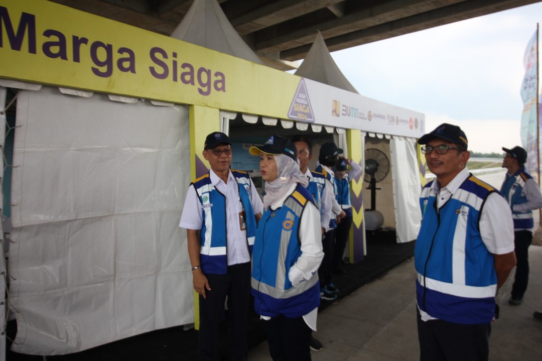 Kunjungan Direktur Keuangan PT Jasa Marga (Persero) Tbk ke lokasi Jalur fungsional di dampingi Direktur Keuangan PT Jasamarga Jogja Solo