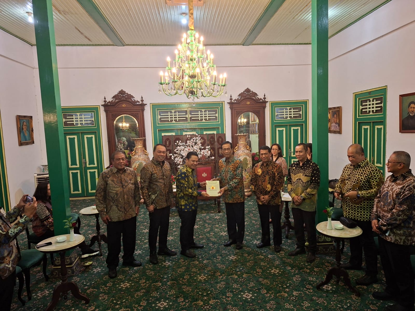 Serat Kekancingan ini diserahkan langsung oleh Ngarsa Dalem Sampeyan Dalam Ingkang Sinuwun Kanjeng Sultan Hamengku Buwana Ka-10 serat ini merupakan surat izin resmi oleh Kesultanan atau Kadipaten (Keraton) untuk memberikan hak pakai atau izin pemanfaatan tanah kepada PT Jasamarga Jogja Solo selaku Badan Usaha Jalan Tol Ruas Solo-Yogyakarta-NYIA Kulon Progo dalam jangka waktu tertentu serta menegaskan komitmen kepada semua pihak untuk menyeimbangkan percepatan pembangunan infrastruktur Jalan Tol Solo-Yogyakarta-NYIA Kulon Progo.